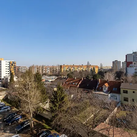 Cozy Nest Trnavska Apartment *